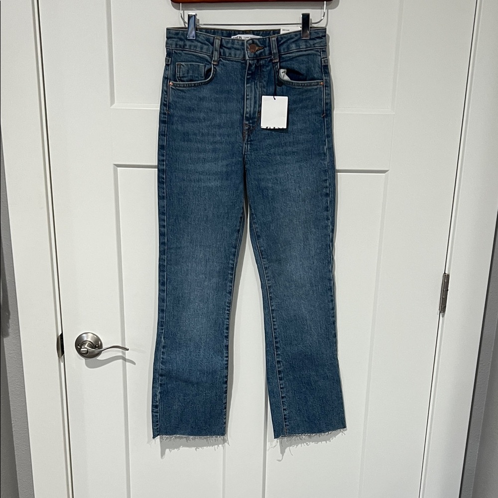 NWT Zara High Rise Ankle Cropped Raw Hem Jeans Sz 4